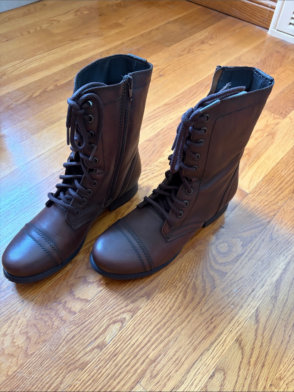 NWT - Steve Madden Women's Brown Lace-Up Side-Zip Combat Boots